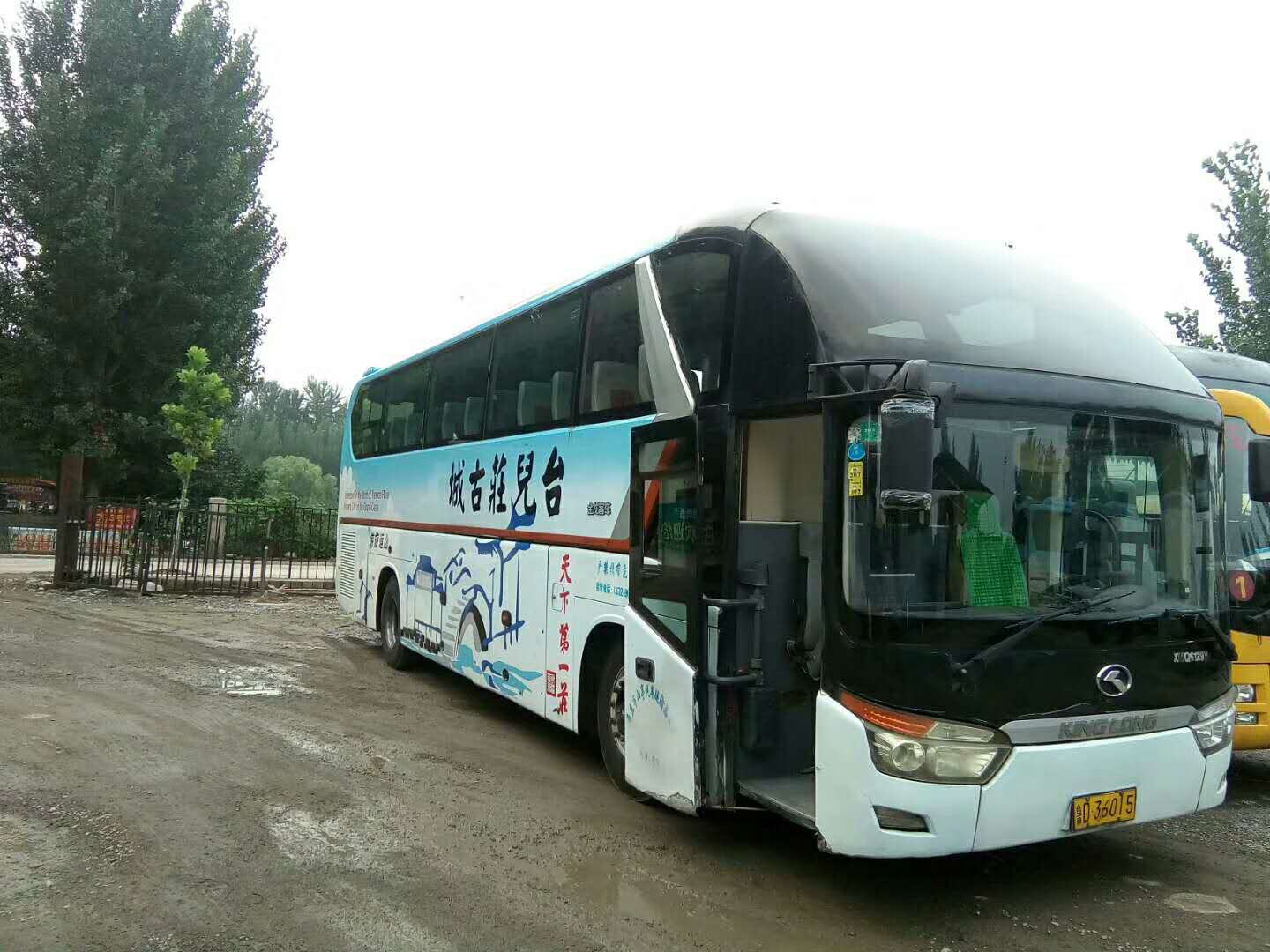 济南租旅游大巴多少钱一天